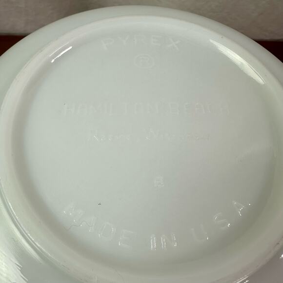 Pyrex Hamilton Beach VTG White Milk Glass #8 Bowl For Stand Mixer 4 Stripe - Picture 5 of 7